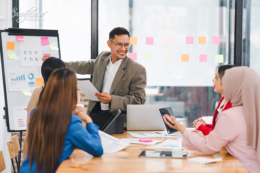 Kỹ năng là gì? Khái niệm, vai trò và cách rèn luyện các kỹ năng quan trọng.